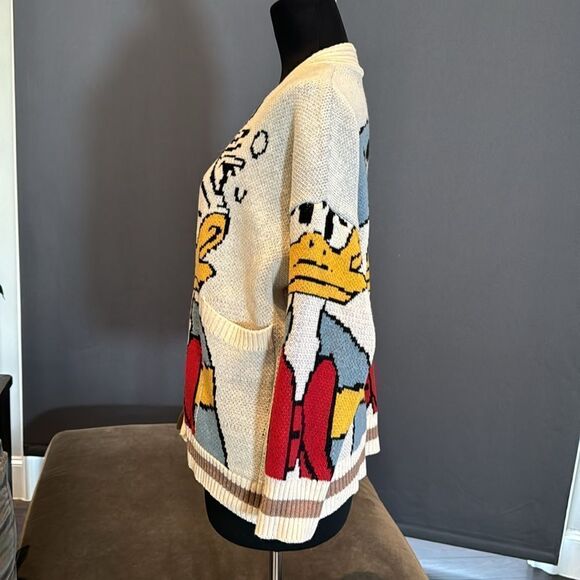 Women’s Donald Duck Knit Cardigan Sweater Front Pockets Size L NWOT - Picture 4 of 10